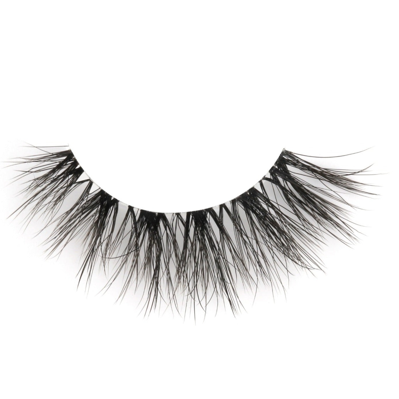 Wispy false eyelashes